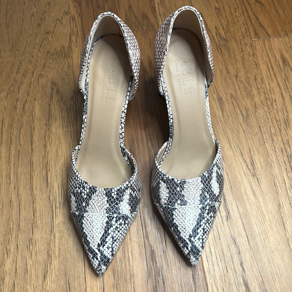 Able block heel